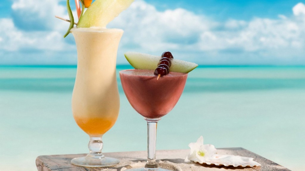 Visez cu ochii deschisi 7 Cocktails on the Beach 1 1920x1200