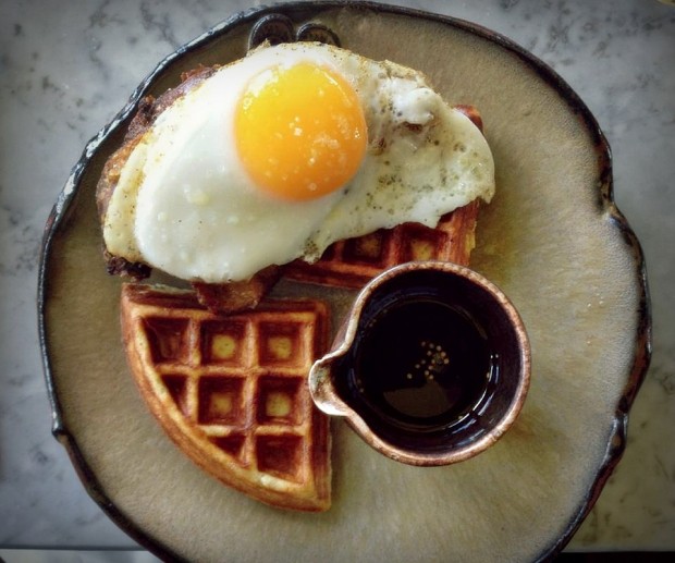 La pas prin Londra 🐾 3 waffle and coffee londra