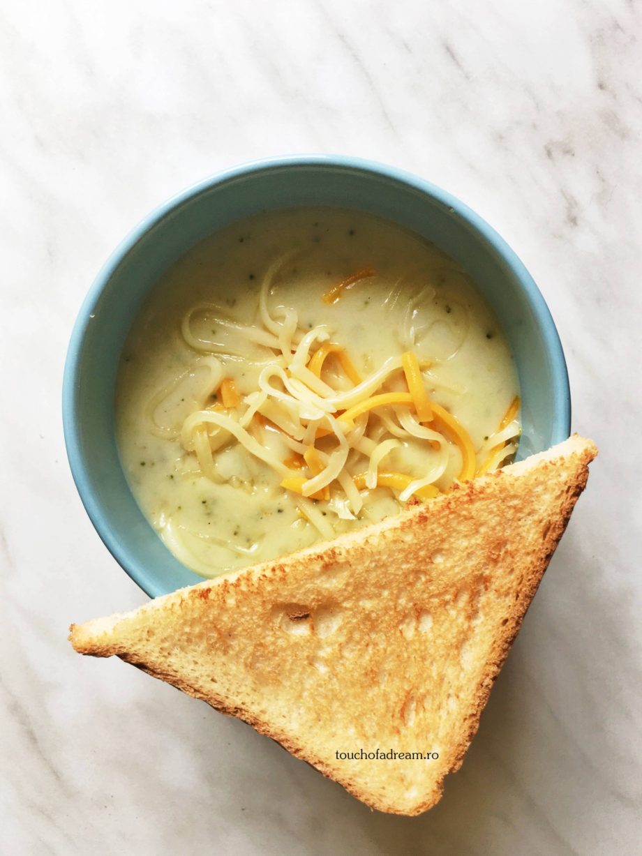 Retete usoare. Supa crema de broccoli si cascaval 3 supa crema de broccoli & cheese